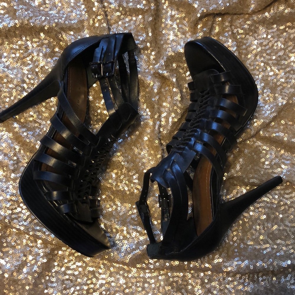 Gianni Binni black heels